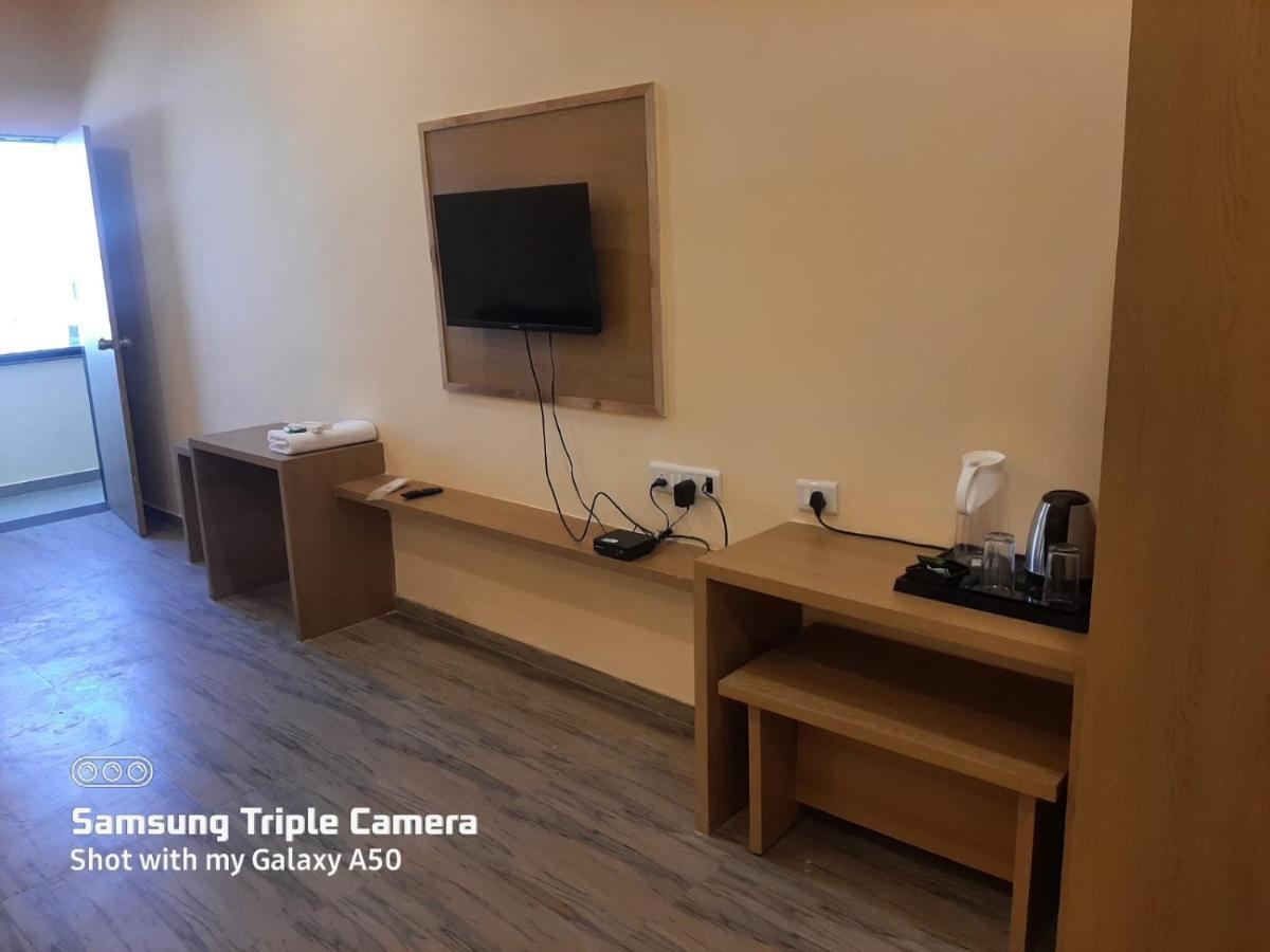 Hotel Fun Park Sanand Luaran gambar