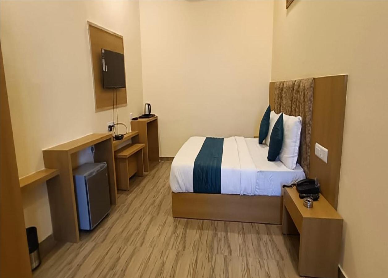 Hotel Fun Park Sanand Luaran gambar