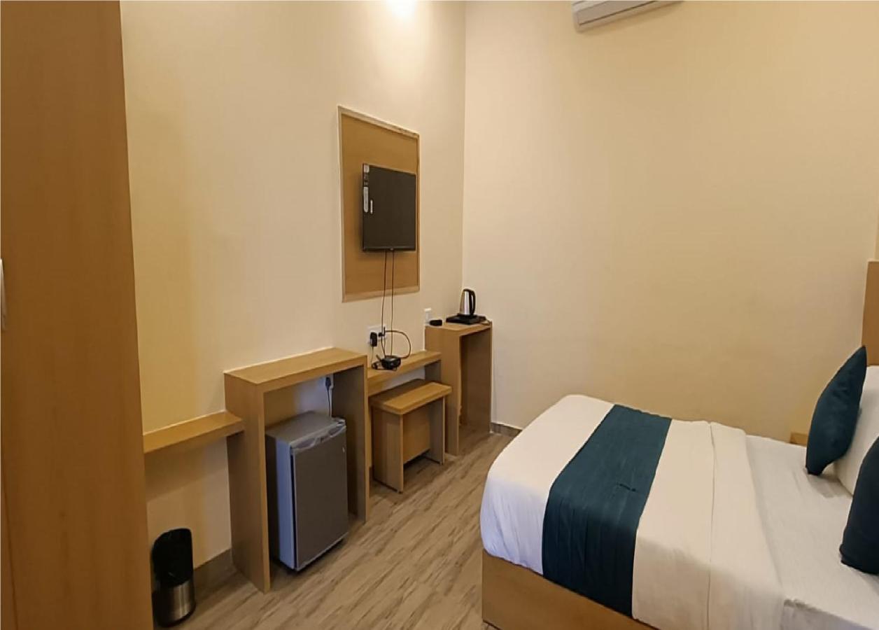 Hotel Fun Park Sanand Luaran gambar