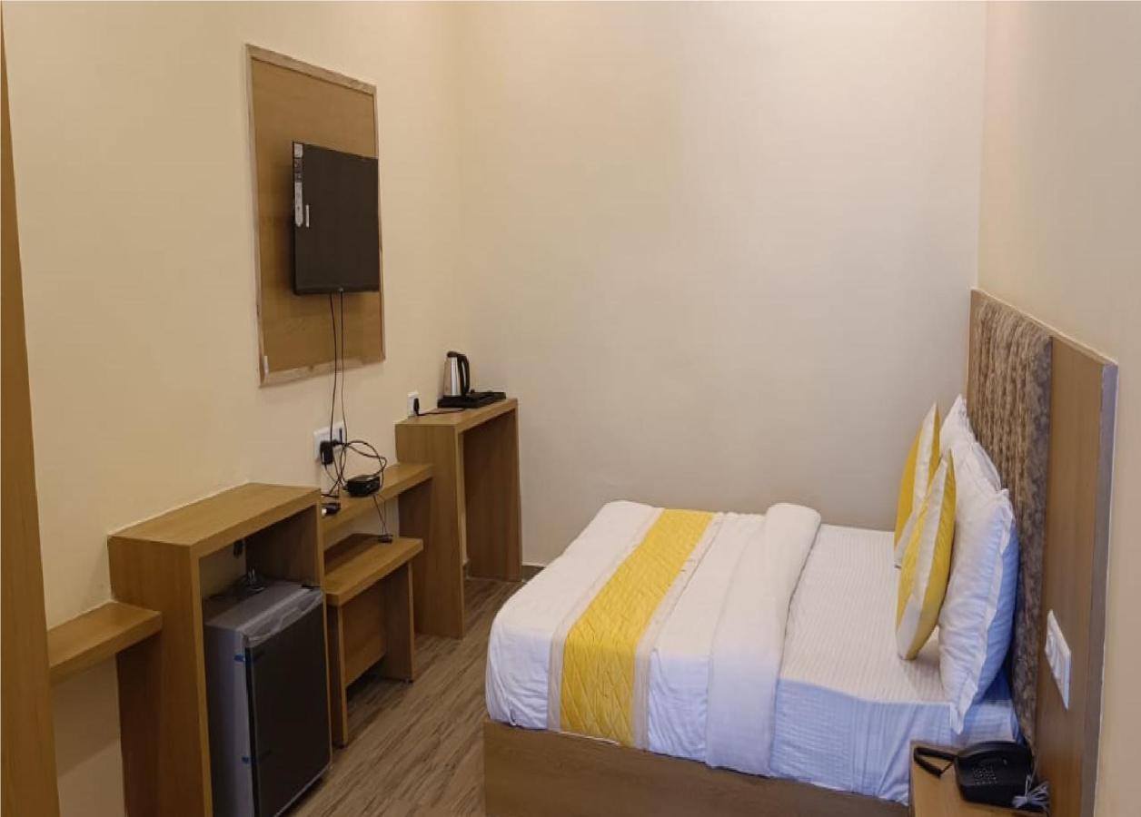 Hotel Fun Park Sanand Luaran gambar