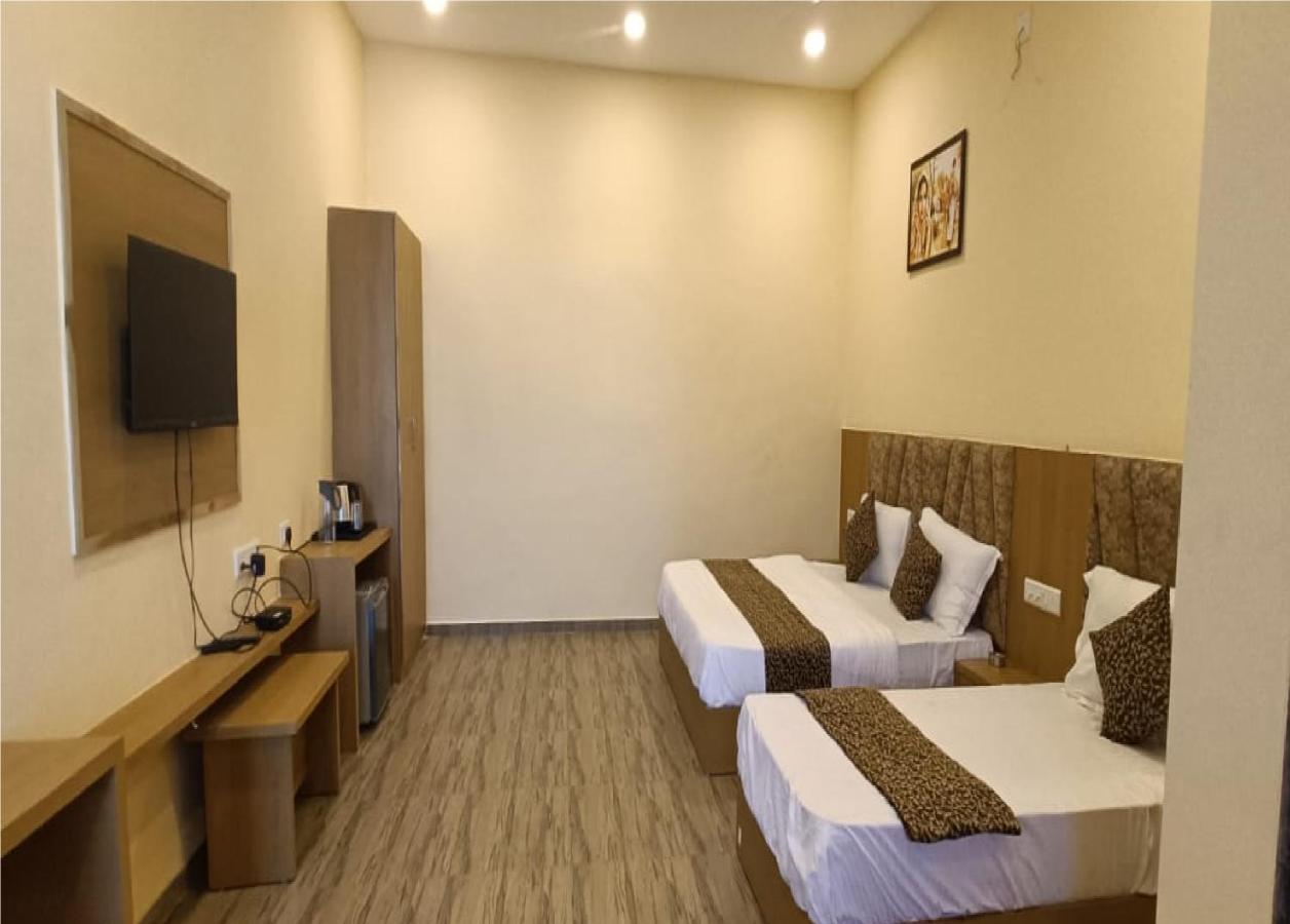 Hotel Fun Park Sanand Luaran gambar