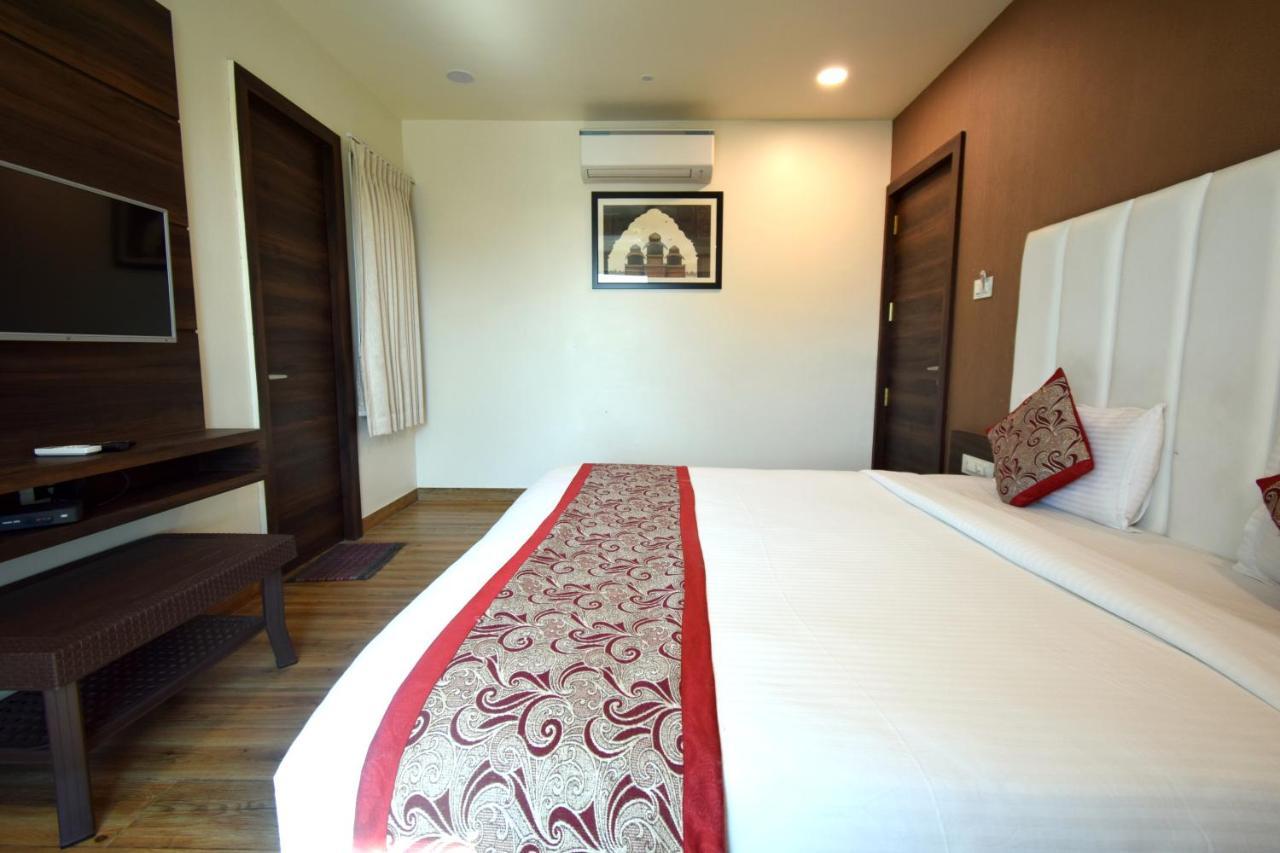 Hotel Fun Park Sanand Luaran gambar