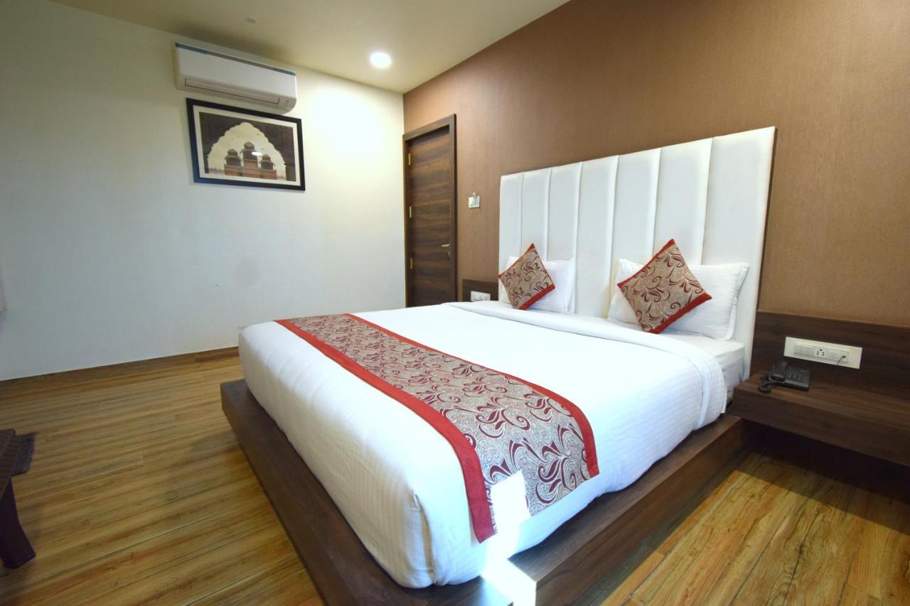Hotel Fun Park Sanand Luaran gambar